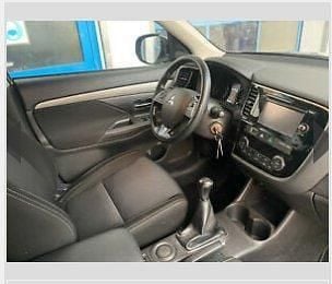 Gebraucht Mitsubishi Outlander 150 PS (110 kW) 2017 Silber SUV