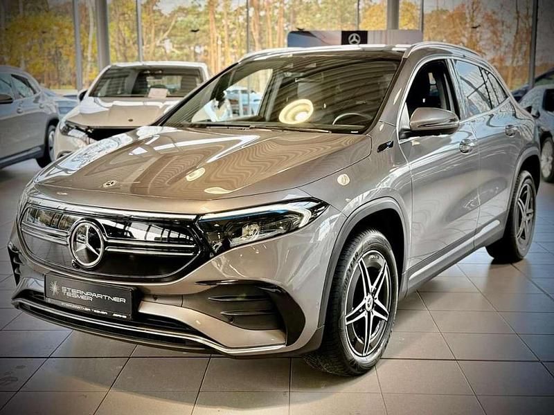 Grau Gebraucht 2021 Mercedes EQA250 AMG SUV | 31.800 € (Fairer Preis) - Bild 1/3