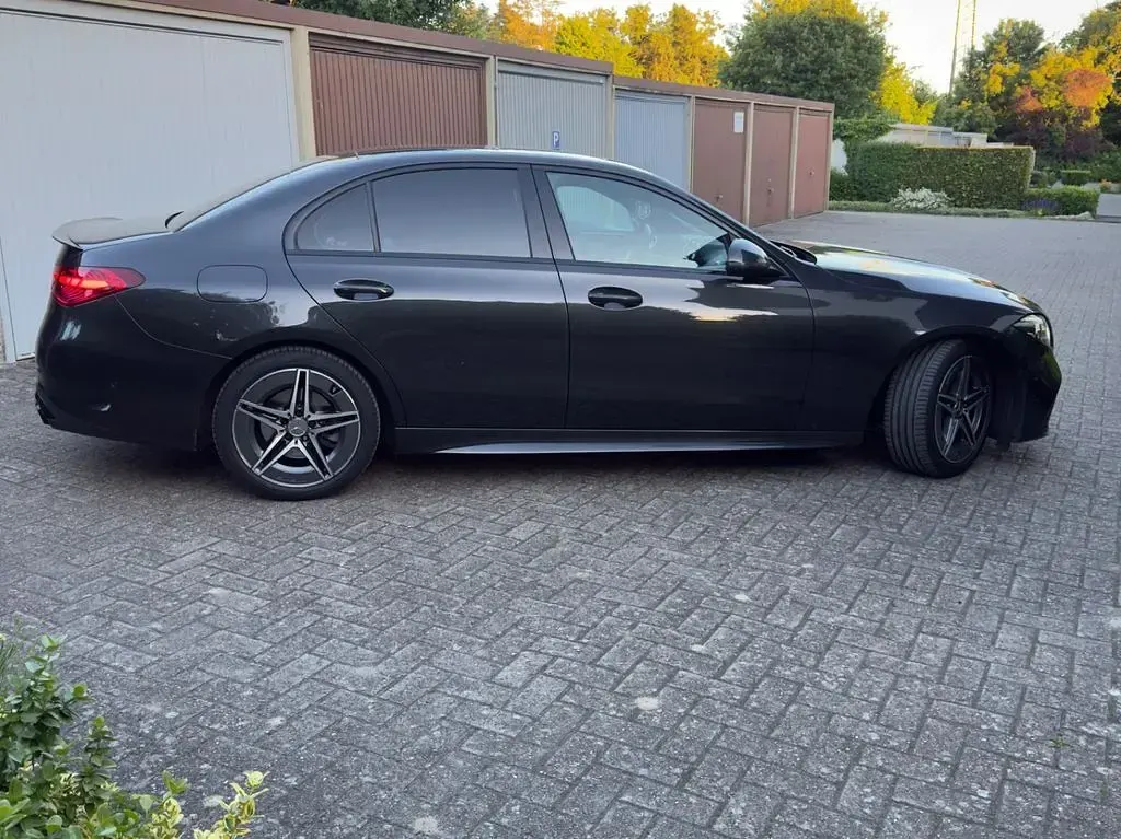 Gebraucht Mercedes C220 200 PS (147 kW) 2022 Schwarz Limousine