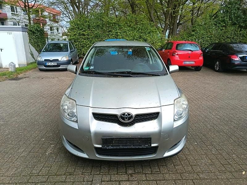 Gebraucht Toyota Auris 126 PS (92 kW) 2008 Gold Kleinwagen
