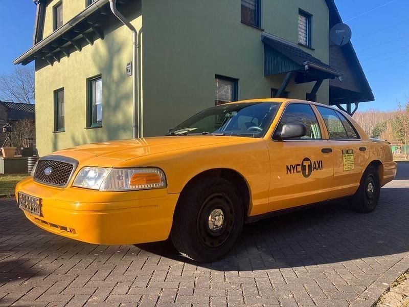 Gebraucht Ford Crown Victoria 227 PS (166 kW) 2005 Gelb Limousine