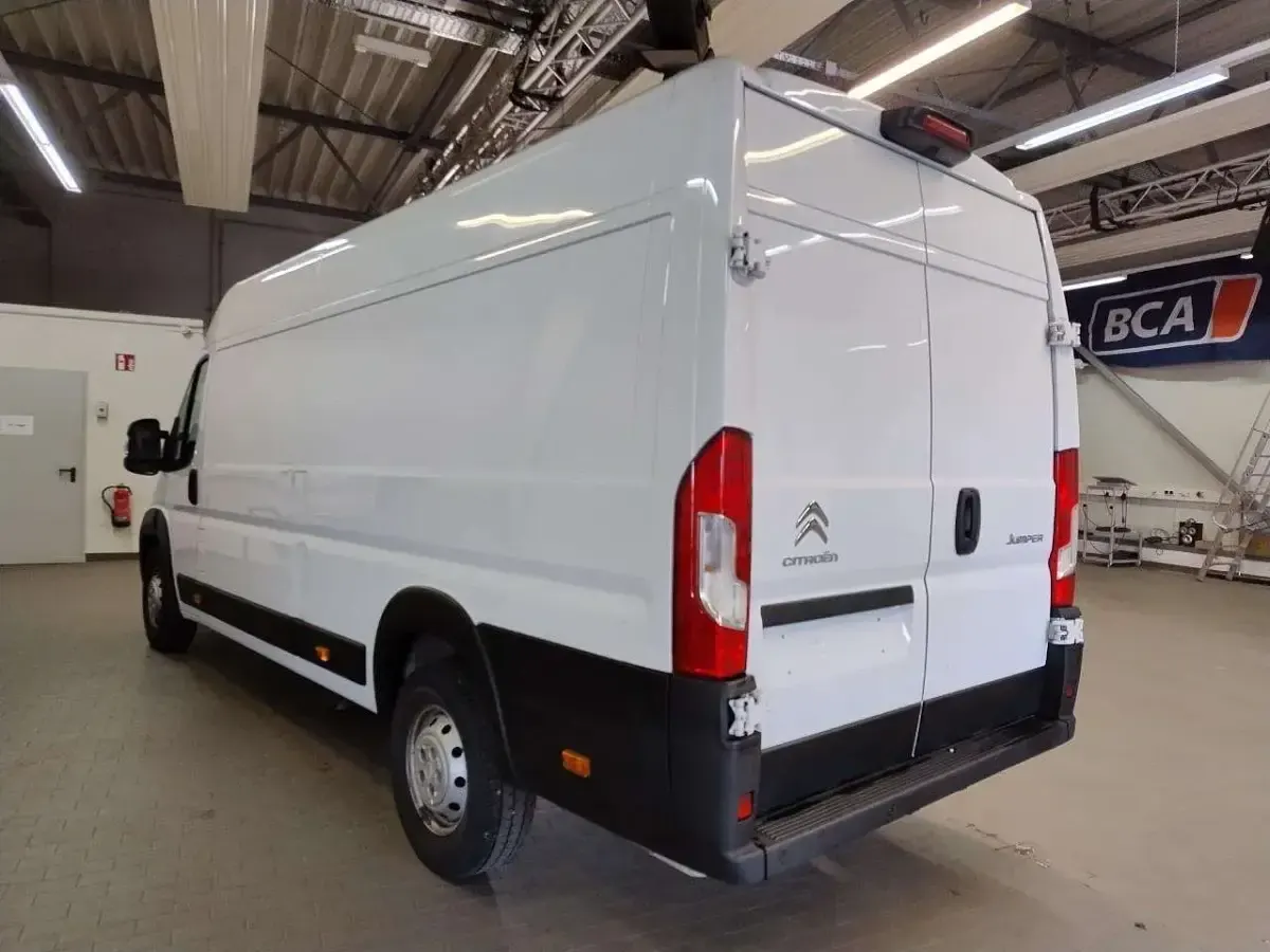 Gebraucht Citroën Jumper 165 PS (121 kW) 2024 Weiß Van / Kleinbus