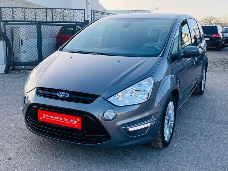Grau Gebraucht 2013 Ford S-MAX Business Edition Van / Kleinbus | 8.999 € (Fairer Preis) - Bild 1/4