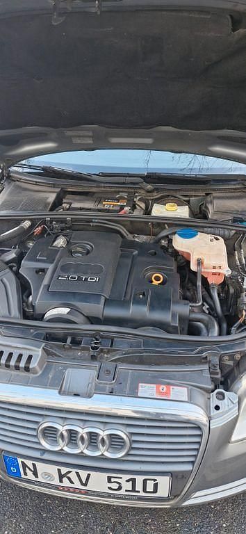 Grau Gebraucht 2007 Audi A4 Kombi | 6.500 € (Teuer) - Bild 1/4