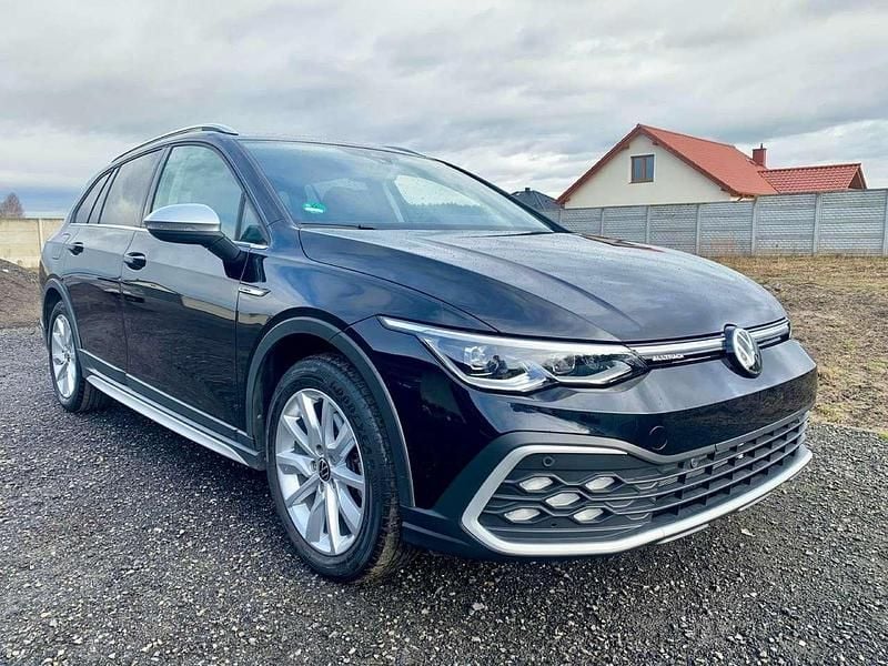 Deep black perleffekt Gebraucht 2023 VW Golf Alltrack Kombi | 31.990 € (Guter Preis) - Bild 1/4