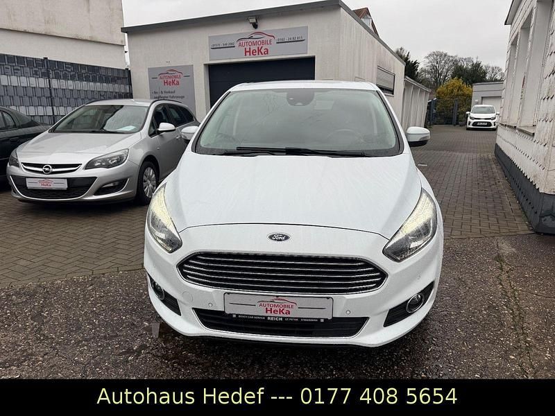 Gebraucht Ford S-MAX Titanium 190 PS (139 kW) 2018 Weiß Van / Kleinbus