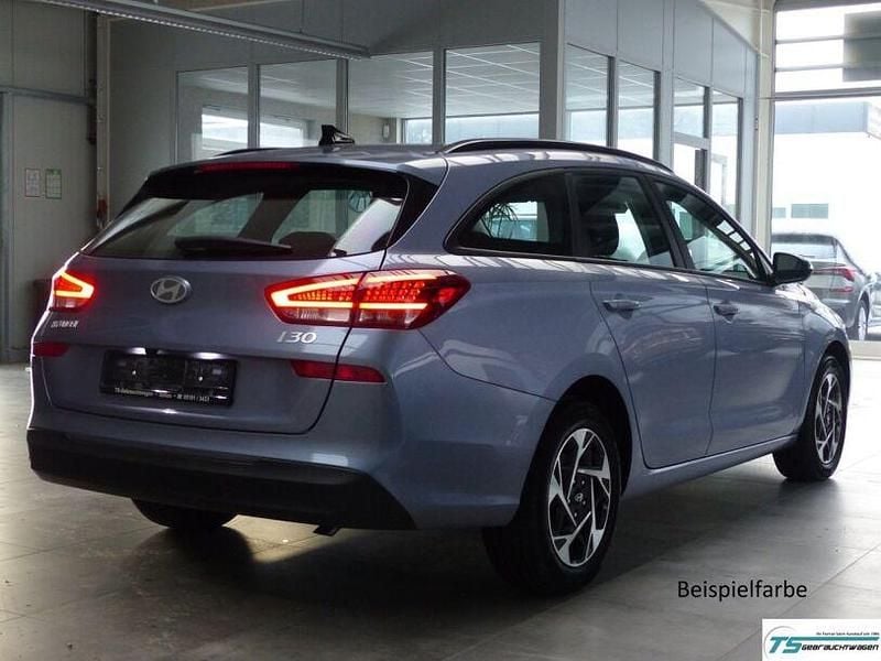 Neu Hyundai i30 97 PS (71 kW) 2025 Verschiedene Kombi