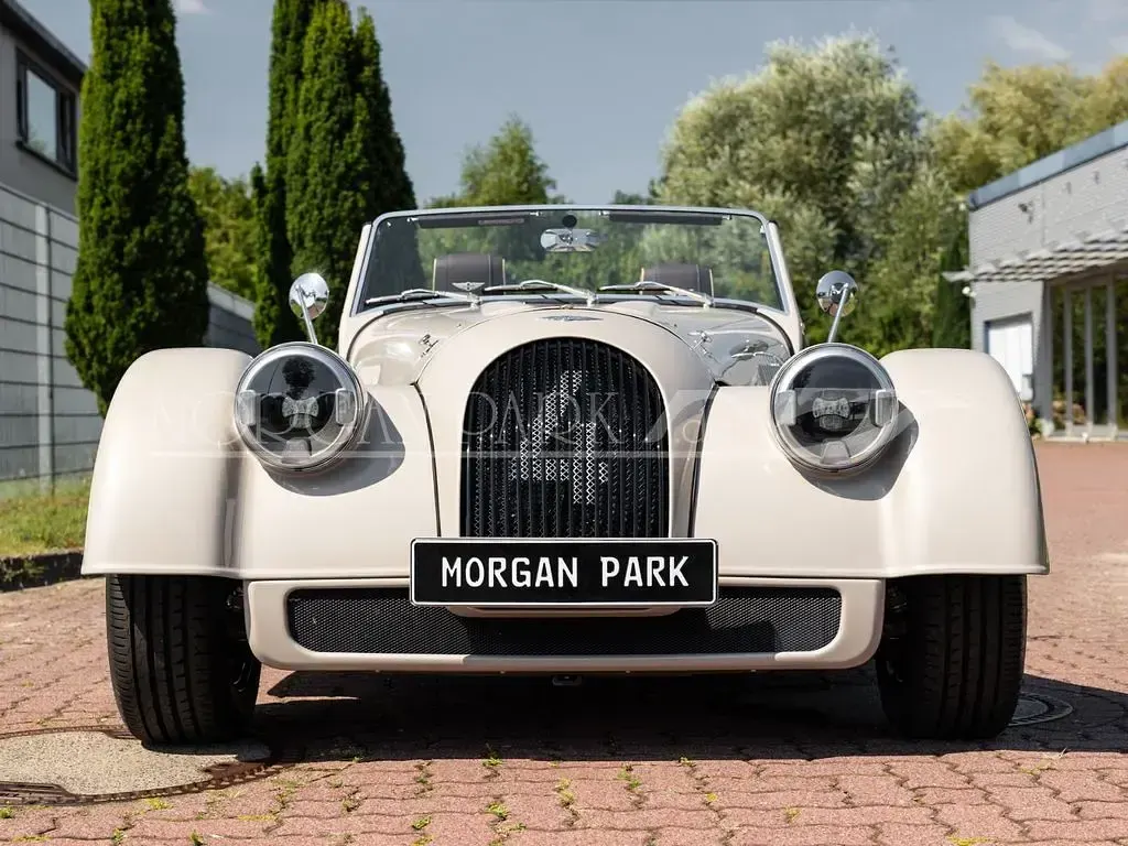 Neu Morgan Plus 258 PS (189 kW) 2026 Beige Cabrio