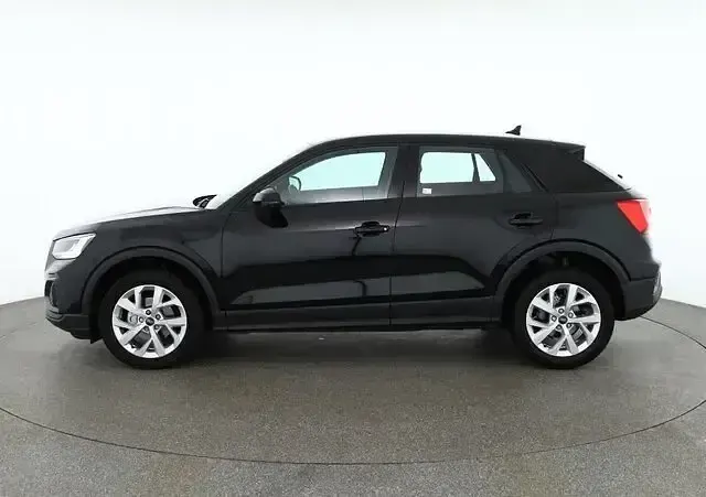 Używany Audi Q2 Advanced 150 KM (110 kW) 2023 Czarny SUV