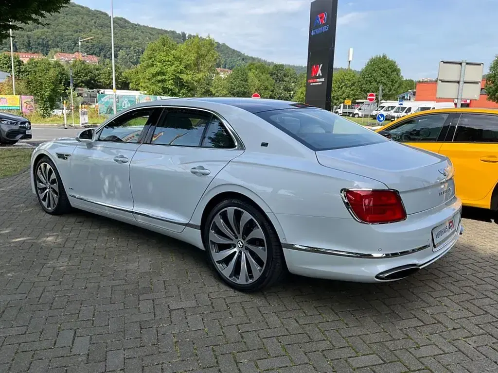 Gebraucht Bentley Flying Spur 635 PS (467 kW) 2020 Weiß Limousine