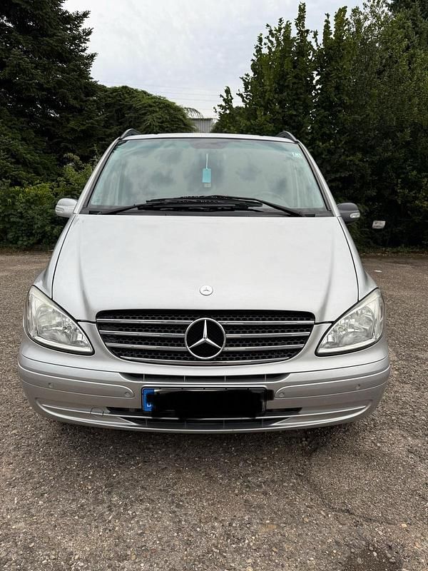 Silber Gebraucht 2004 Mercedes Viano Van / Kleinbus | 5.500 € (Superpreis) - Bild 1/4
