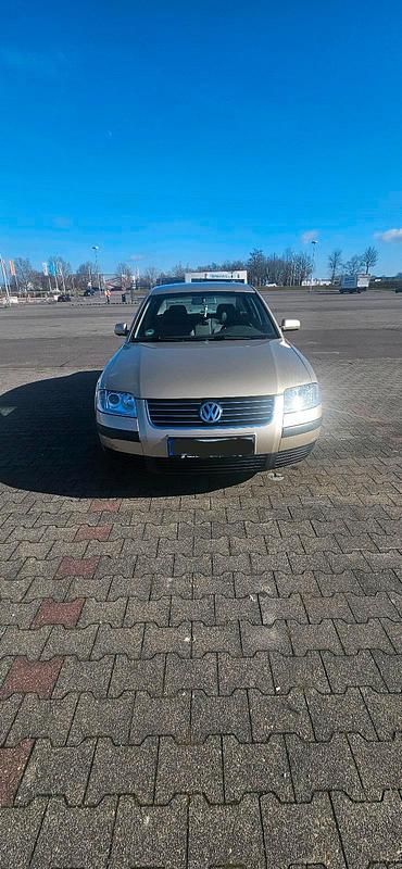 Gebraucht VW Passat 102 PS (75 kW) 2001 Andere farben Limousine