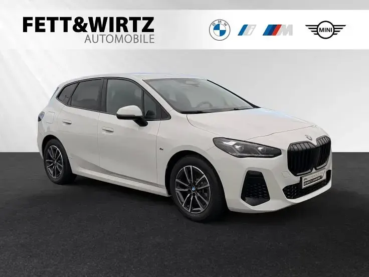 Gebraucht BMW 223 Active Tourer M Sport 211 PS (155 kW) 2025 Van / Kleinbus