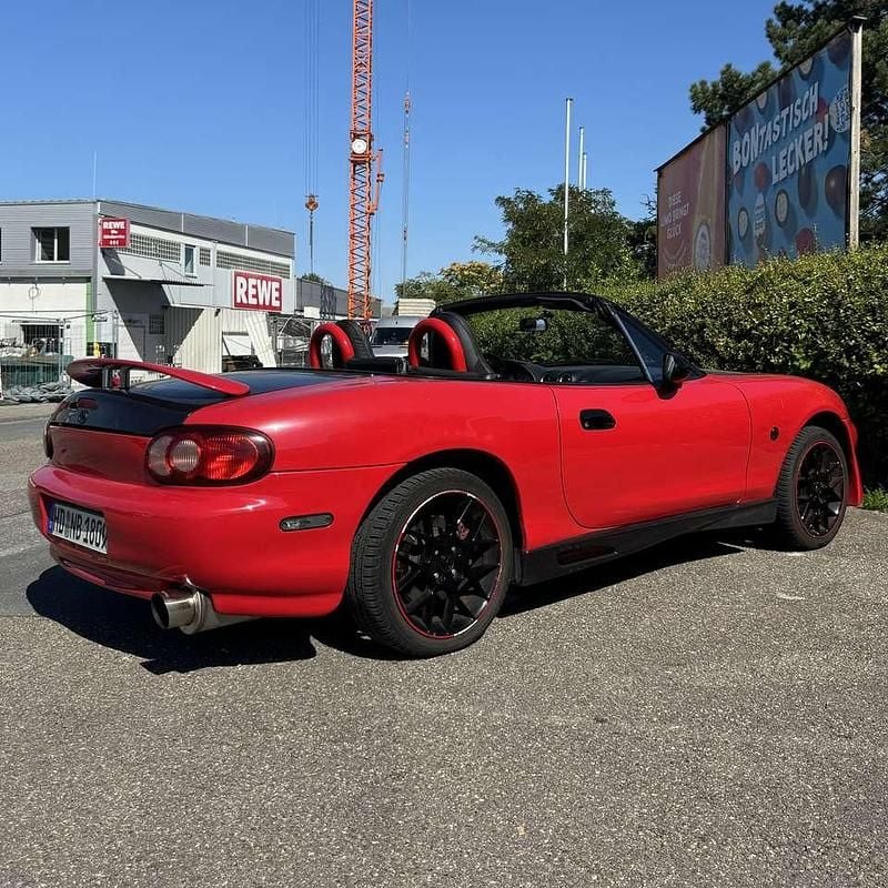 Usata Mazda MX5 131 CV (96 kW) 2004 Rosso Cabrio