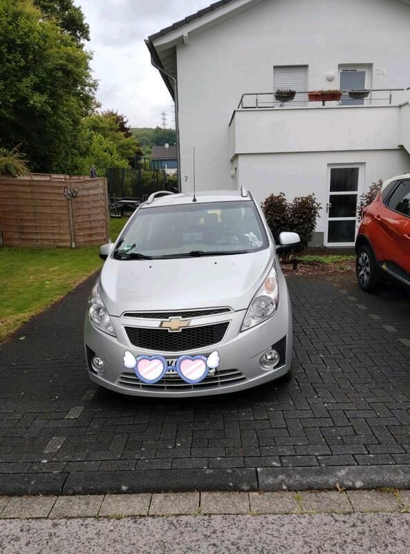 Silber Gebraucht 2011 Chevrolet Spark Kleinwagen | 3.950 € (Fairer Preis) - Bild 1/4