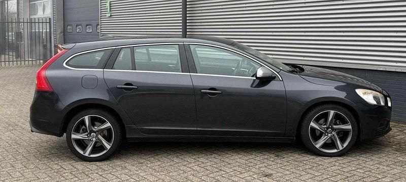 Gebraucht Volvo V60 215 PS (158 kW) 2011 Grau Kombi