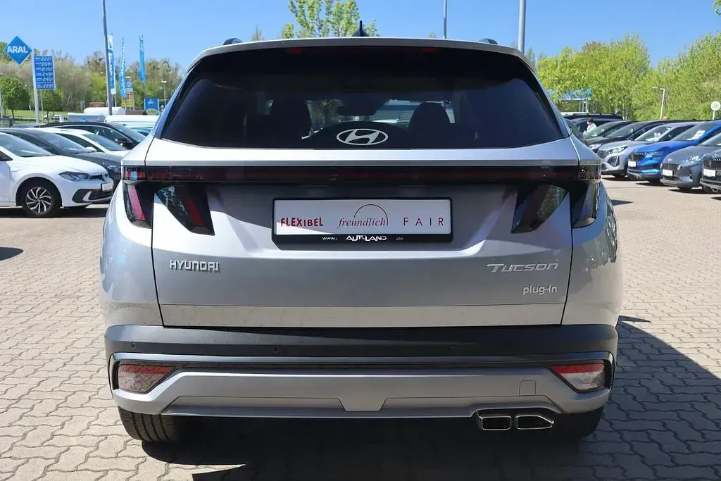 Neu Hyundai Tucson 252 PS (185 kW) 2025 Silber SUV