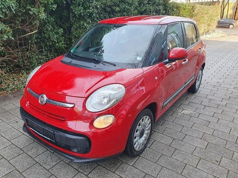 Rot Gebraucht 2016 Fiat 500L Van / Kleinbus | 10.500 € (Etwas zu teuer) - Bild 1/4