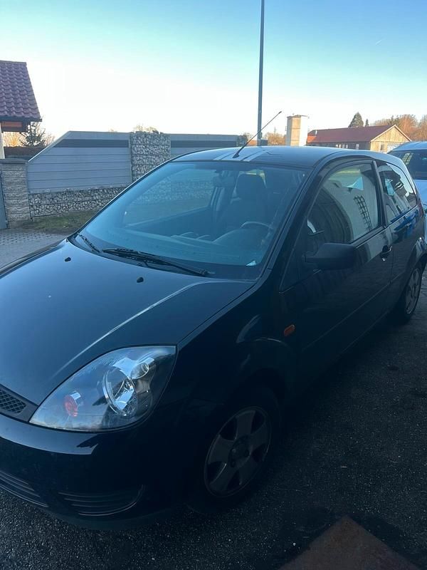 Gebraucht Ford Fiesta 60 PS (44 kW) 2005 Blau Kleinwagen
