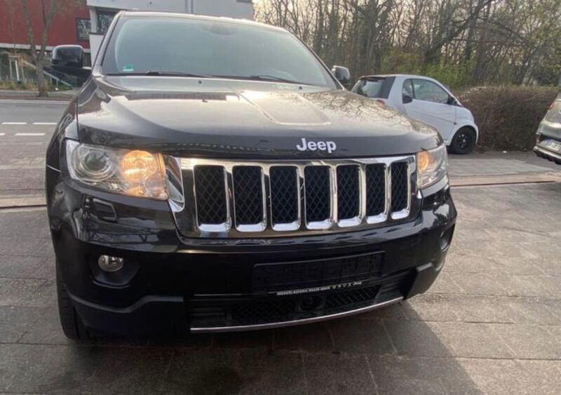 Schwarz Gebraucht 2012 Jeep Grand Cherokee Overland SUV | 11.990 € (Fairer Preis) - Bild 1/4