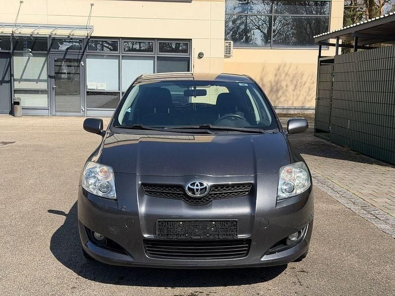 Gebraucht Toyota Auris Team 124 PS (91 kW) 2008 Grau Kleinwagen