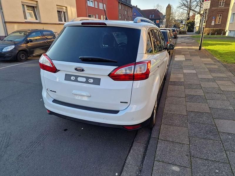 Gebraucht Ford Grand C-Max Trend 125 PS (91 kW) 2015 Frostweiß Van / Kleinbus