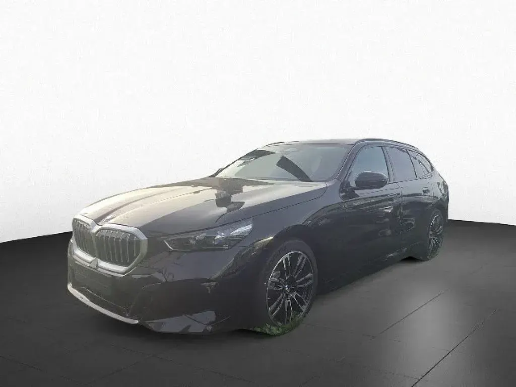 Neu BMW 520 M Sport 197 PS (144 kW) 2025 Saphirschwarz (schwarz) Limousine