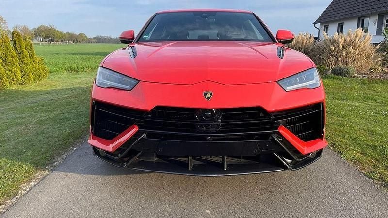 Second-hand Lamborghini Urus 666 CP (489 kW) 2025 Roșu SUV