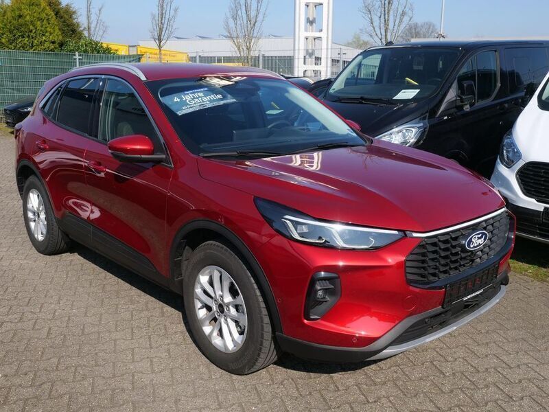 Lucidrot metallic Gebraucht 2024 Ford Kuga Titanium SUV | 34.450 € - Bild 1/4