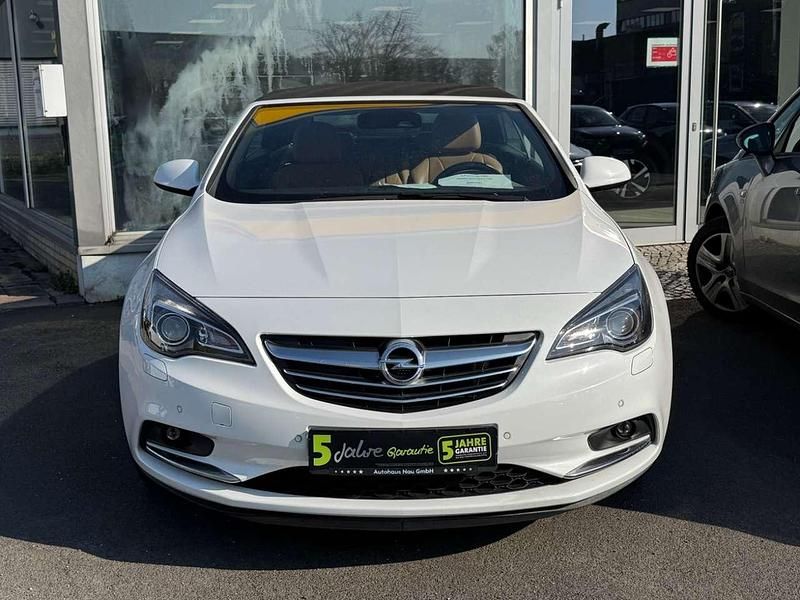 Gebraucht Opel Cascada Ultimate 140 PS (102 kW) 2018 Schneeweiss/summitwhite/arctic Cabrio