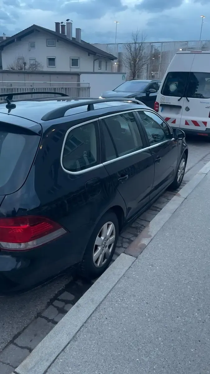 Gebraucht VW Golf VI 110 PS (80 kW) 2010 Schwarz Kleinwagen