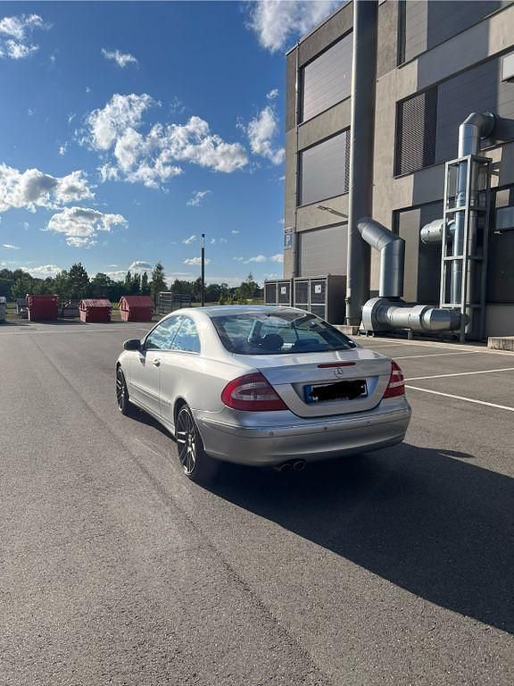 Silber Gebraucht 2006 Mercedes CLK200 Coupé | 7.500 € (Fairer Preis) - Bild 1/4