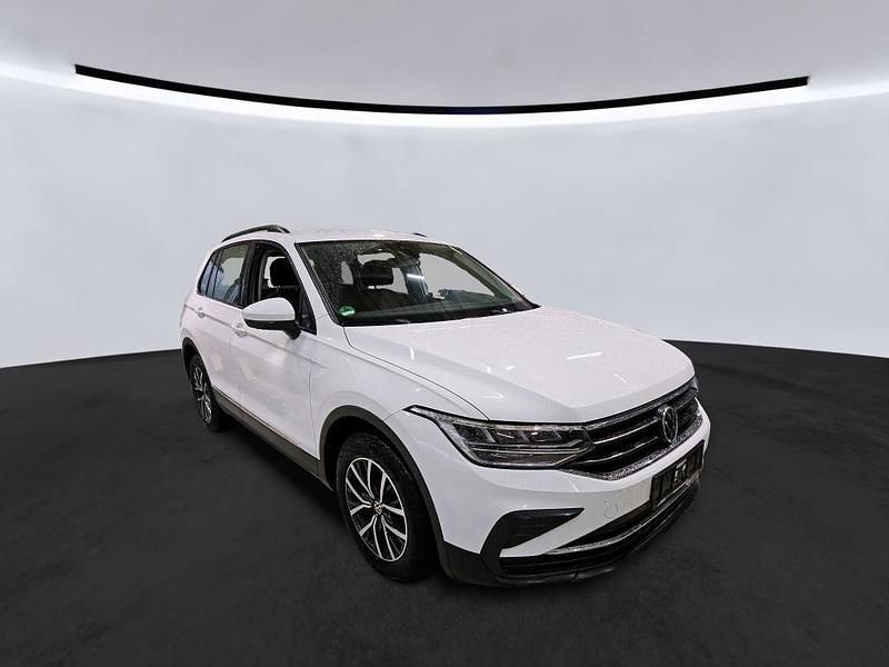 Gebraucht VW Tiguan Life 150 PS (110 kW) 2022 Weiß SUV
