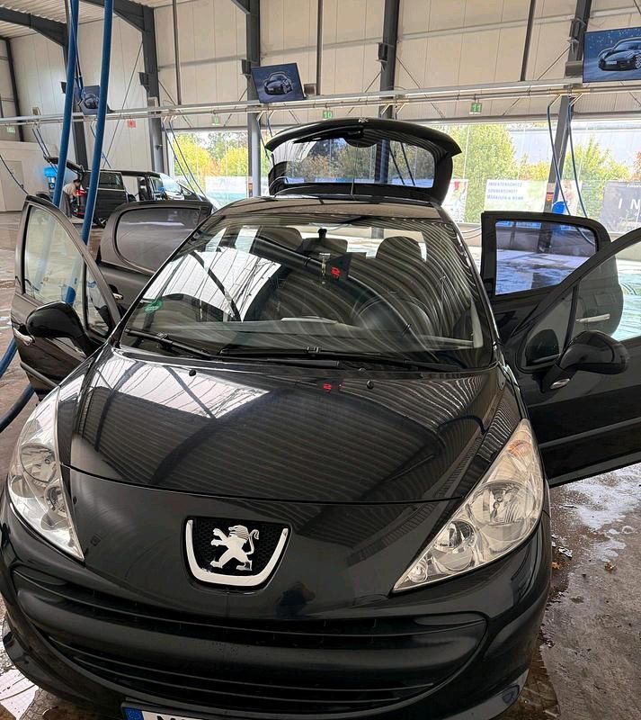 Schwarz Gebraucht 2009 Peugeot 207 Kleinwagen | 2.600 € - Bild 1/4