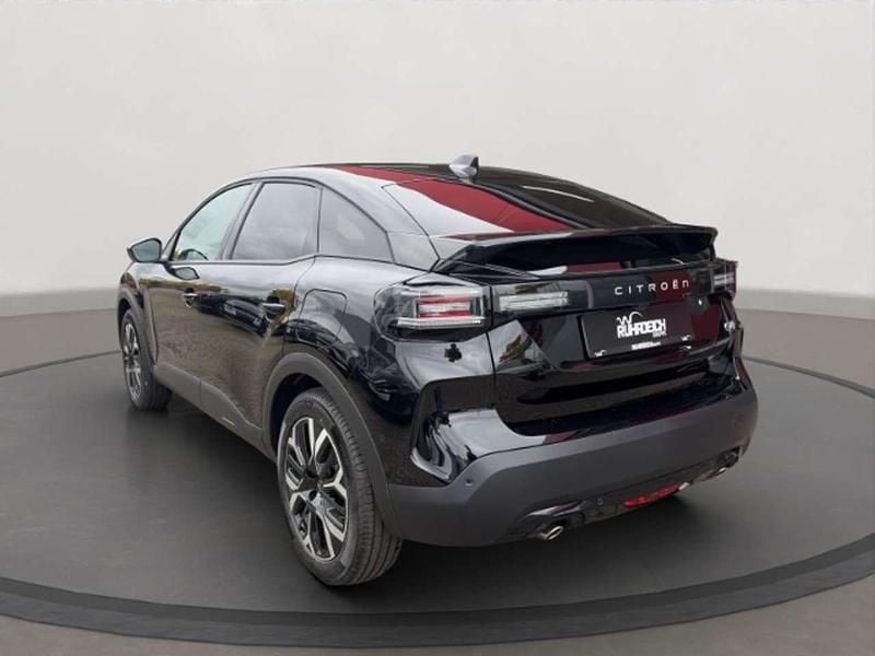 Neu Citroën C4 131 PS (96 kW) 2025 Grün Limousine