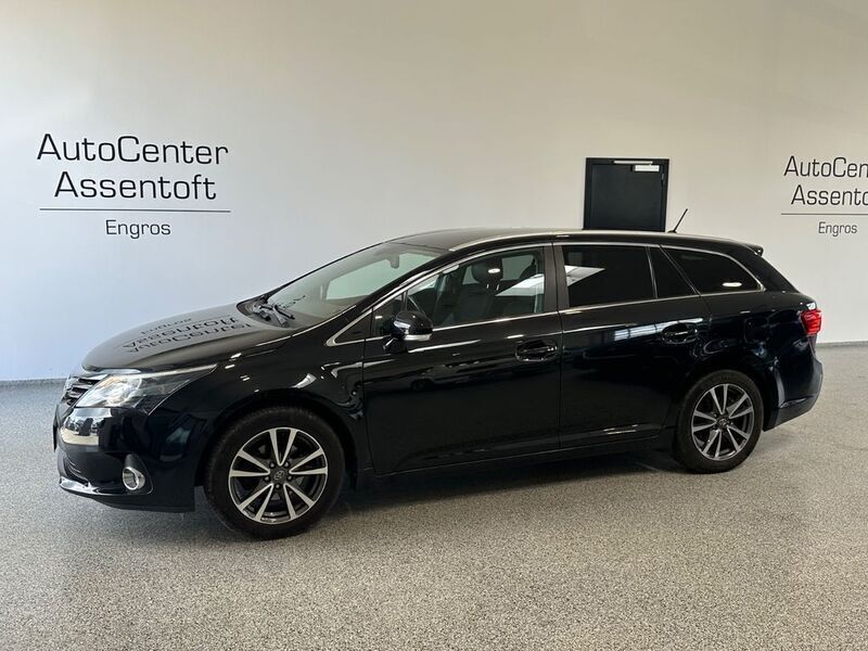 Schwarz Gebraucht 2014 Toyota Avensis Edition Kombi | 7.800 € (Guter Preis) - Bild 1/3