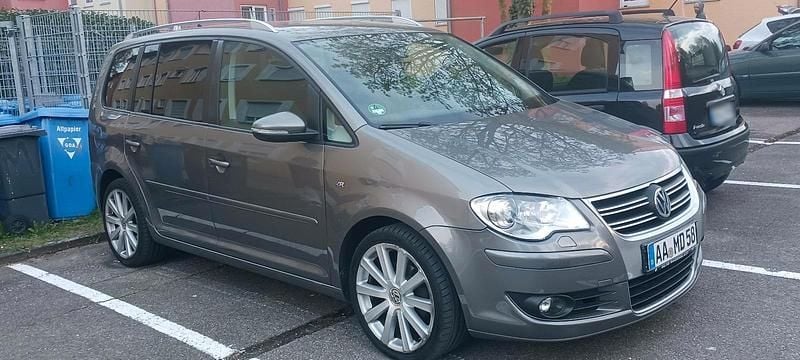 Gebraucht VW Touran 140 PS (102 kW) 2010 Grau Van / Kleinbus