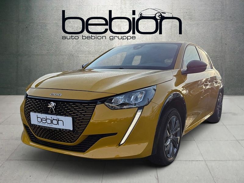 Gebraucht Peugeot e-208 Allure 100 kW (136 PS) 2023 Metfa faro gelb Kleinwagen