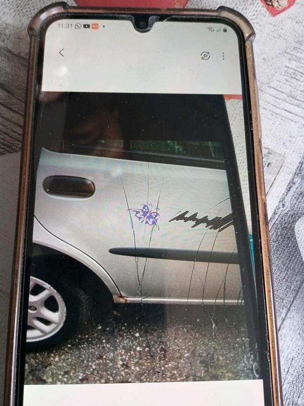 Gebraucht Ford Fiesta 75 PS (55 kW) 1998 Silber Kleinwagen