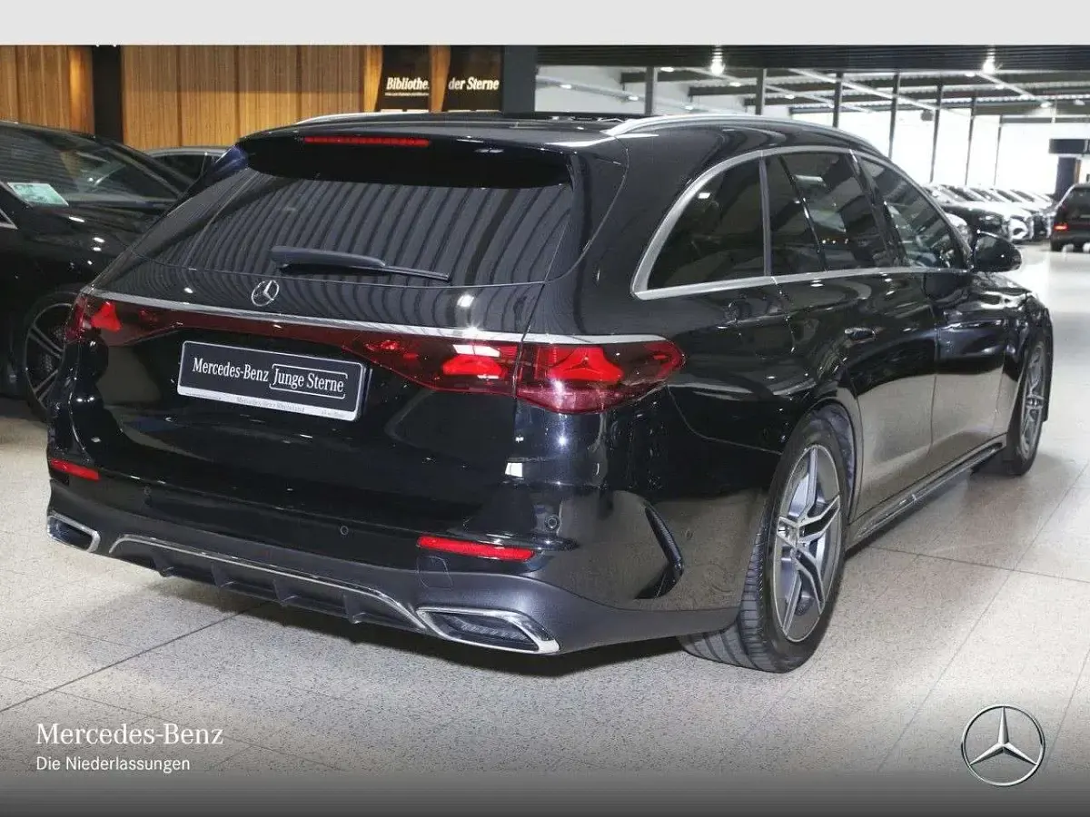 Gebraucht Mercedes E300 AMG 197 PS (144 kW) 2025 Schwarz Limousine