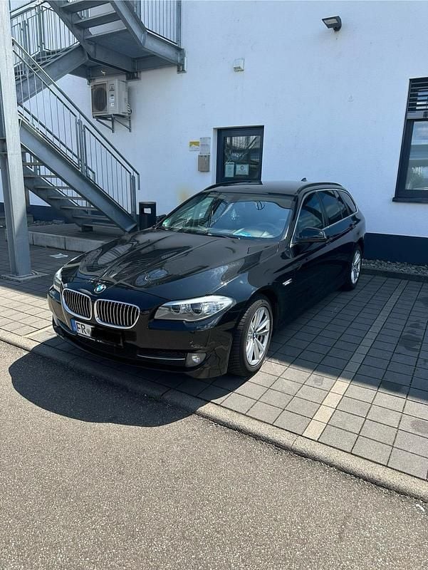Schwarz Gebraucht 2013 BMW 525 Kombi | 8.450 € (Superpreis) - Bild 1/4