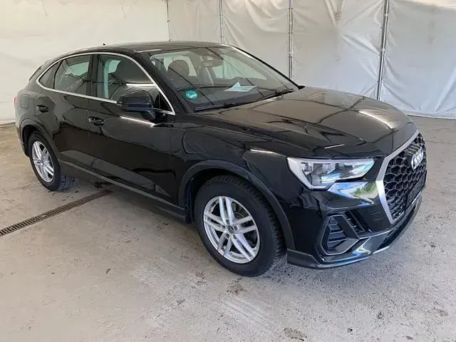 Gebraucht Audi Q3 Performance 150 PS (110 kW) 2022 Mythosschwarz metallic SUV