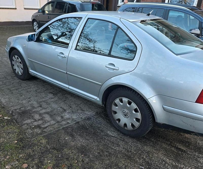 Gebraucht VW Bora 150 PS (110 kW) 2000 Silber Kleinwagen