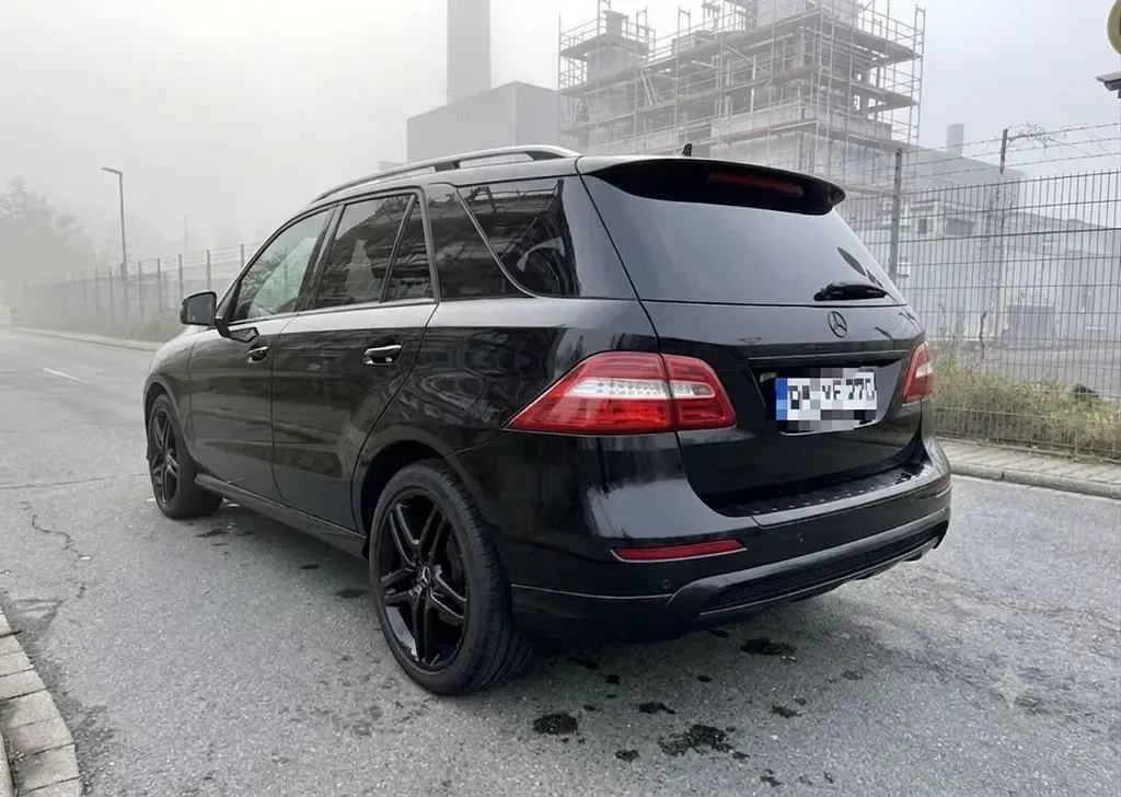 Gebraucht Mercedes ML350 258 PS (189 kW) 2014 Schwarz SUV