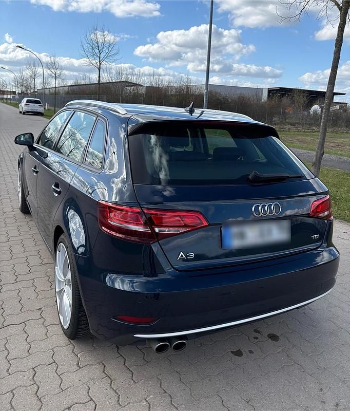 Gebraucht Audi A3 S-Line 150 PS (110 kW) 2017 Blau Kleinwagen