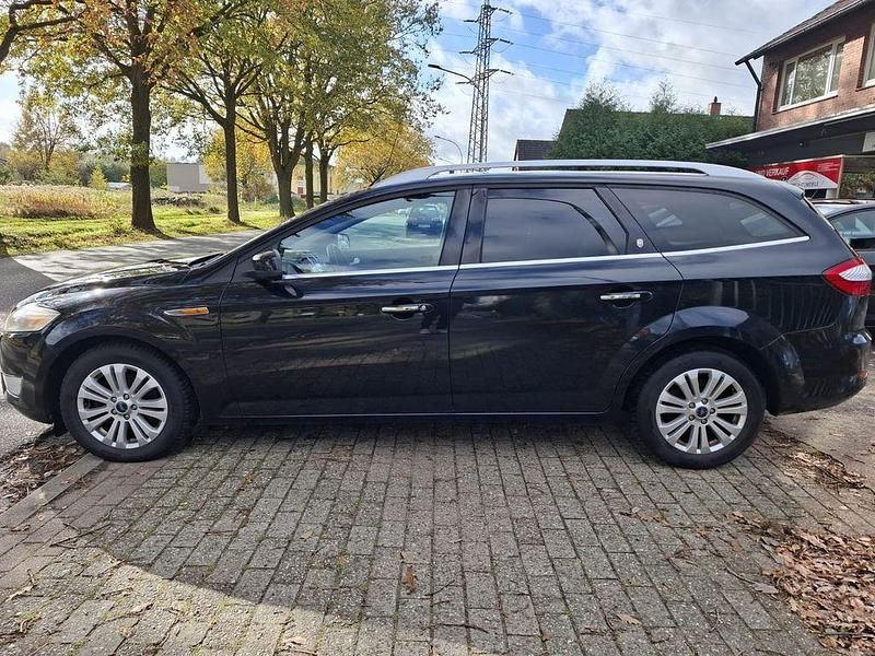 Gebraucht Ford Mondeo 125 PS (91 kW) 2010 Schwarz Limousine