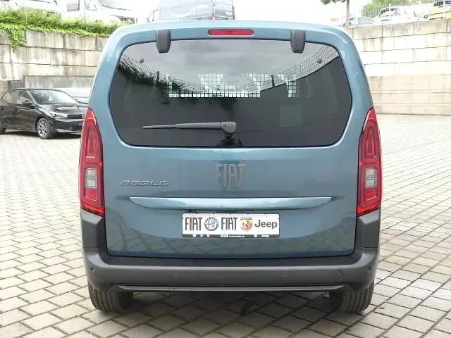 Neu Fiat Doblò Comfort 131 PS (96 kW) 2026 Libeccio blau metallic Van / Kleinbus