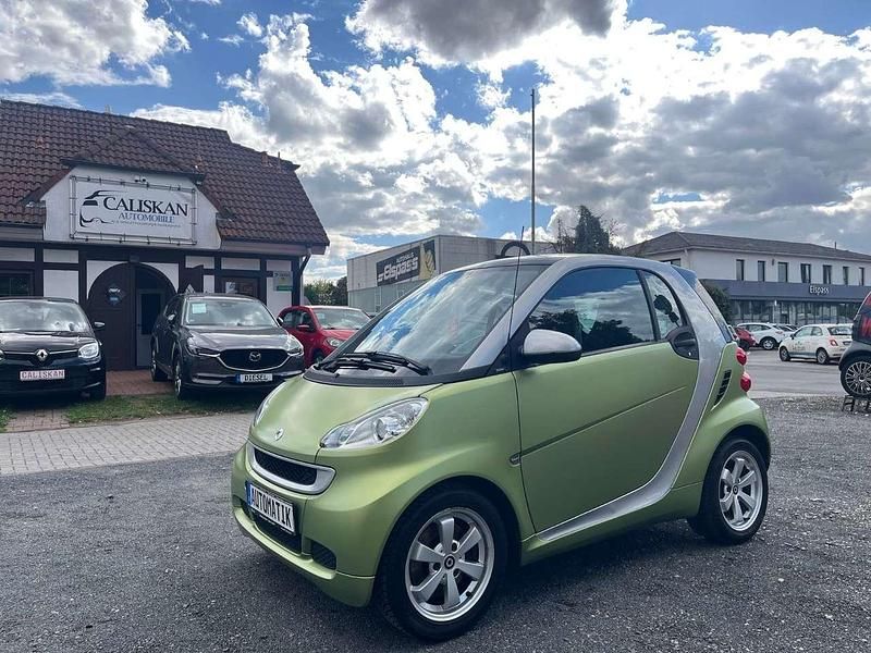 Grün Gebraucht 2012 Smart ForTwo Coupé Passion Kleinwagen | 5.250 € (Fairer Preis) - Bild 1/4