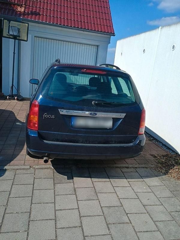 Gebraucht Ford Focus Ghia 116 PS (85 kW) 1999 Blau Kombi