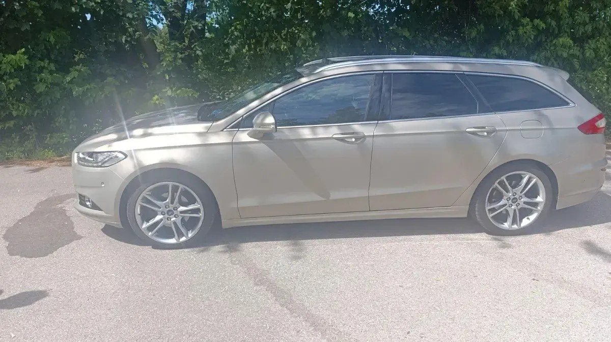 Gebraucht Ford Mondeo ST 179 PS (131 kW) 2016 Grau Kombi